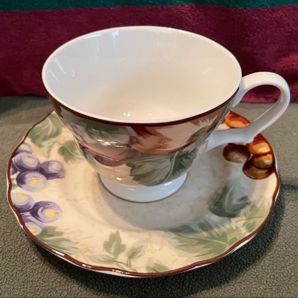 Noble Excellence Footed Cup and Saucer Napa Valley Pattern - Picture 2 of 2